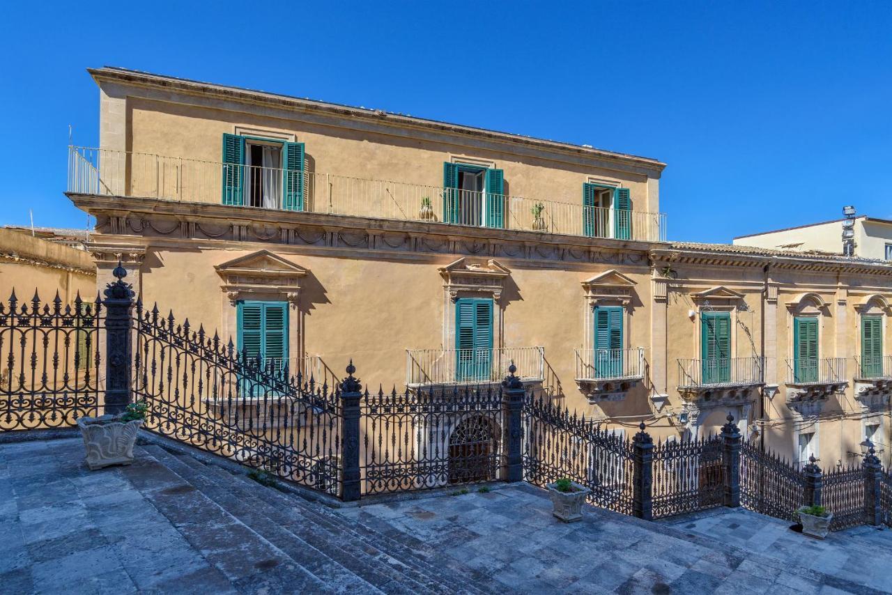 Appartamenti Vista Duomo - Ibla - Pomelia Ragusa Bagian luar foto